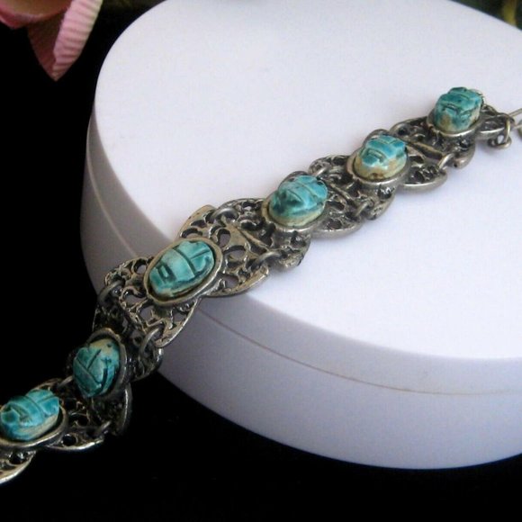 Egyptian Revival Bracelet green Scarabs on silvertone setting - Picture 6 of 6